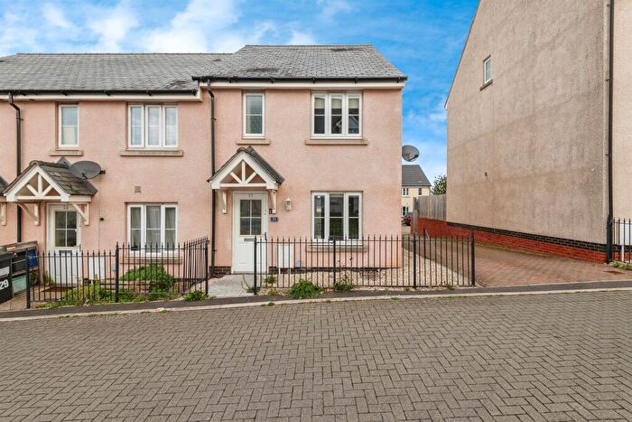 3 Bedroom End Of Terrace House For Sale In Carnac Drive, Dawlish, EX7