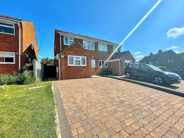 3 Bedroom Semi-Detached House To Rent In The Crescent, Stanley Common, Ilkeston, DE7