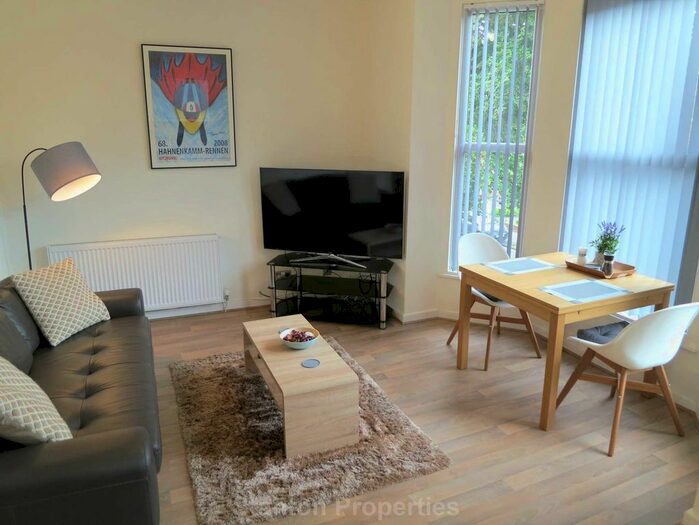 1 Bedroom Flat To Rent In Clyde Road, West Didsbury, M20