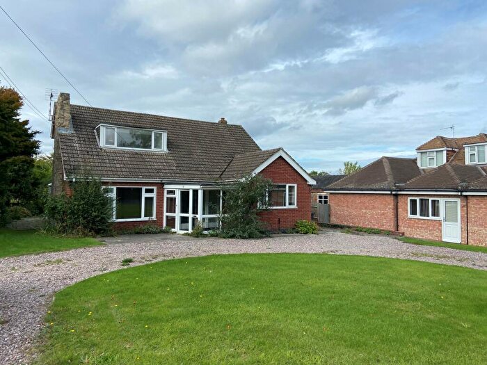 3 Bedroom Bungalow To Rent In Lutterworth Road, Brinklow, CV23