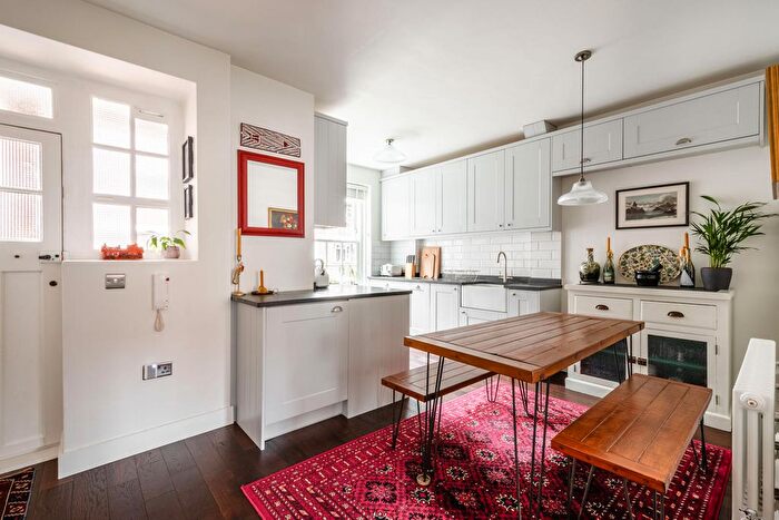 1 Bedroom Flat For Sale In Teale Street, E2