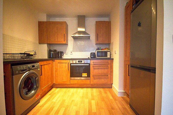 1 Bedroom Flat For Sale In Flat, Renaissance Court, A Rosehill Avenue, Sutton, SM1