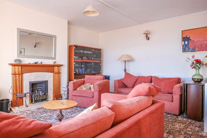 1 Bedroom Apartment For Sale In Crag Path, Aldeburgh, IP15