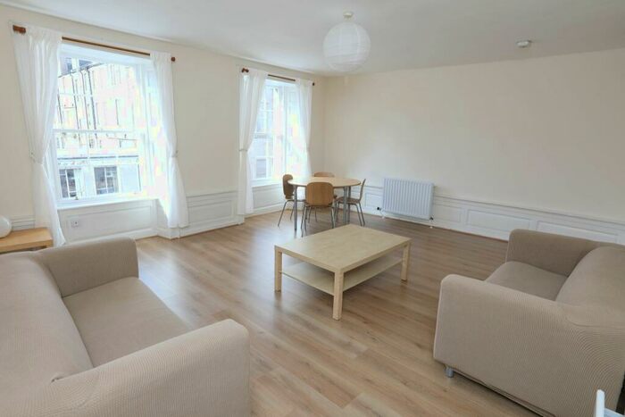 2 Bedroom Flat To Rent In Infirmary Street Edinburgh United Kingdom, EH1