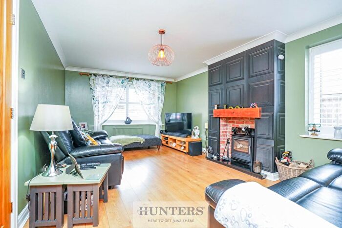 4 Bedroom Detached House For Sale In Villa Close, Hemingbrough, Selby, YO8