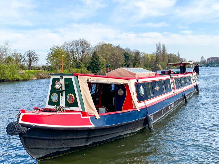 2 Bedroom Houseboat For Sale In Ferry Road, Thames Ditton, KT7