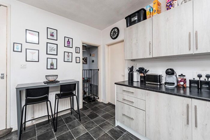 3 Bedroom Terraced House For Sale In Kinsley Street, Kinsley, Pontefract, WF9