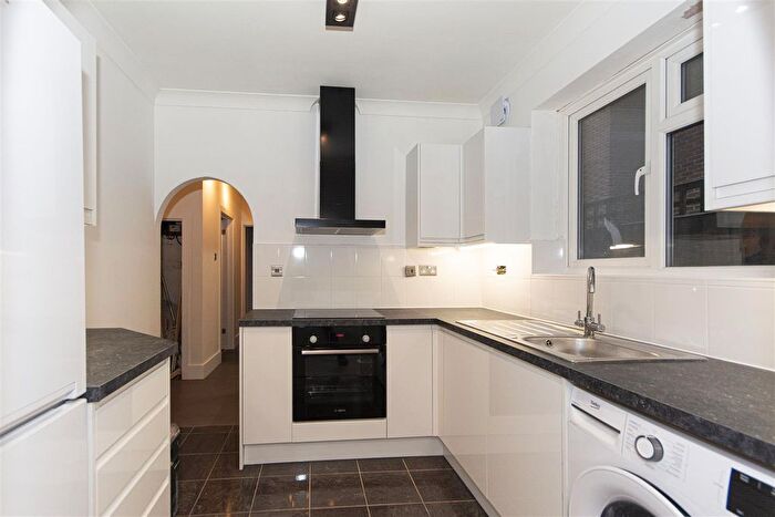 2 Bedroom Flat To Rent In Pampisford Road, South Croydon, CR2