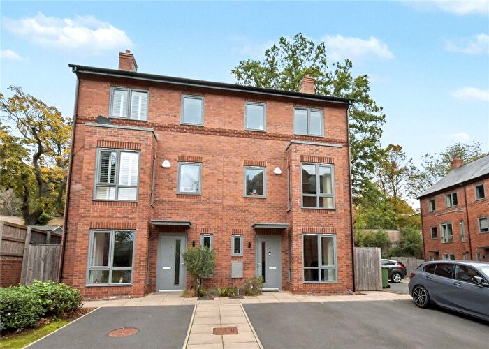 4 Bedroom Semi-Detached House For Sale In Victoria Gardens, Hyde Park, Leeds, West Yorkshire, LS6