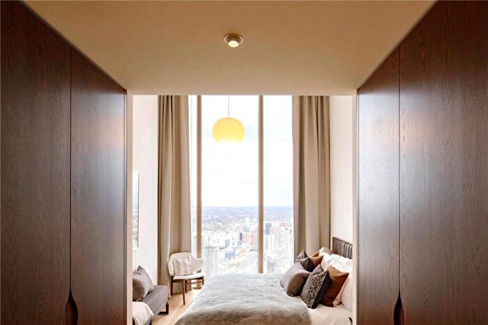 2 Bedroom Penthouse For Sale In One Park Drive, Canary Wharf, E14