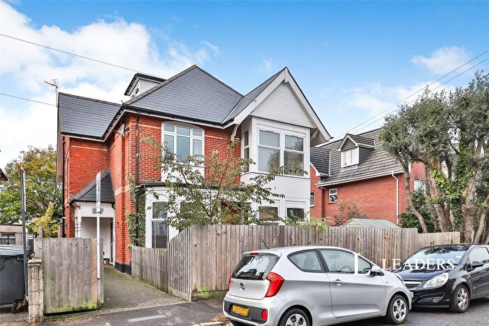 1 Bedroom Flat To Rent In Hamilton Road, BH1