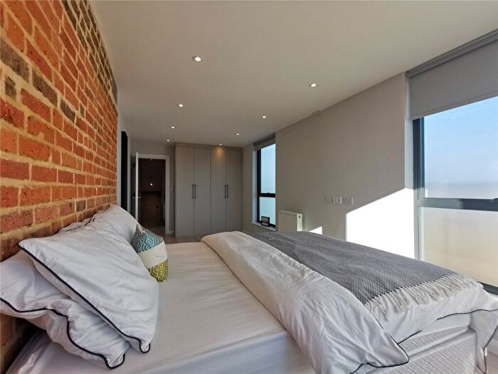 1 Bedroom Penthouse To Rent In High Road, Willesden, London, NW10