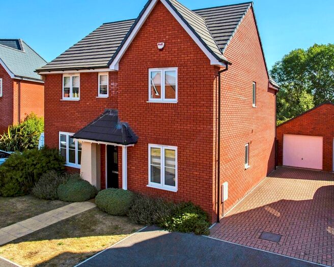 4 Bedroom Detached House To Rent In Greenwood Drive, Stoke Orchard, Cheltenham, GL52