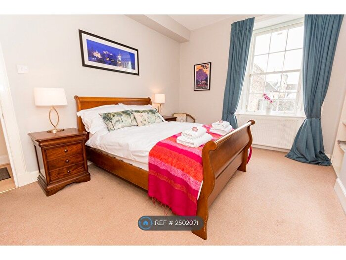 1 Bedroom Flat To Rent In Thistle Street, Edinburgh, EH2