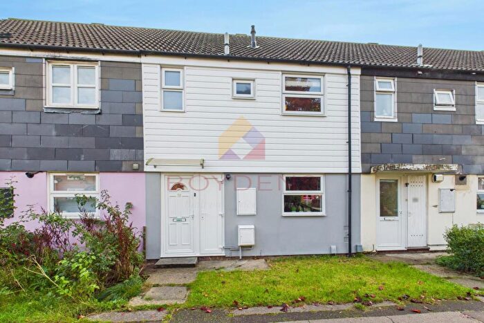 3 Bedroom End Of Terrace House For Sale In Greenstead, Colchester, CO4