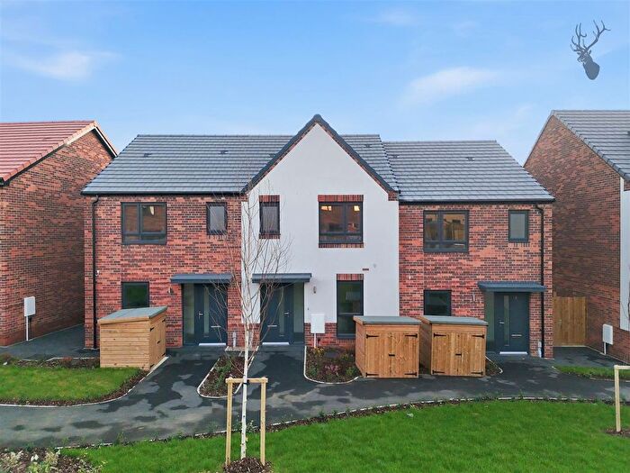 2 Bedroom Property To Rent In Graters Walk, Bishop's Stortford, CM23