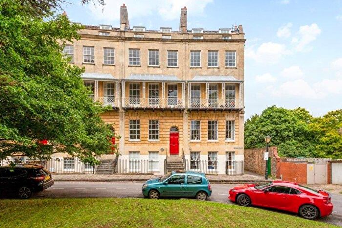 2 Bedroom Flat To Rent In Saville Place - Clifton Village, BS8