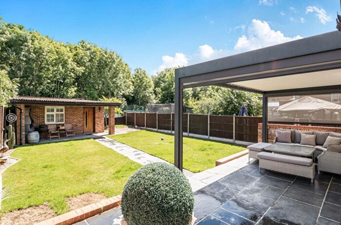 4 Bedroom House For Sale In Sherrards Way, Barnet, EN5