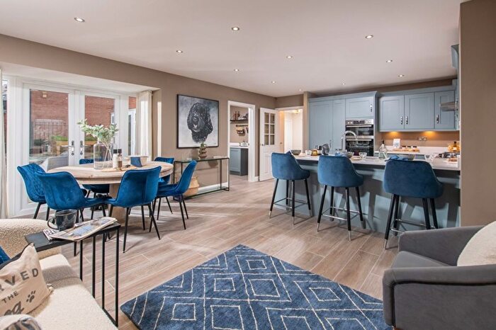 5 Bedroom Detached House For Sale In Henley Gate, Ipswich, IP1