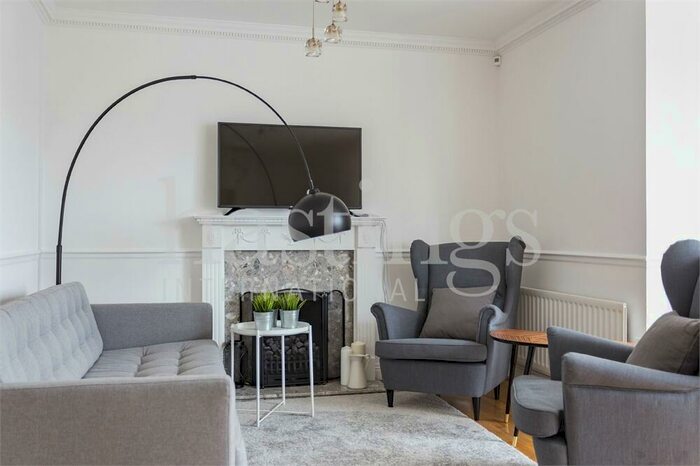 2 Bedroom Apartment To Rent In Columbus Court, Rotherhithe Street, London, SE16