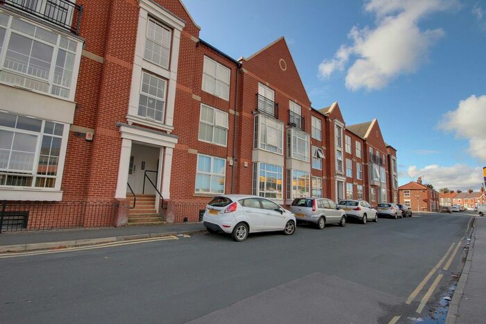 1 Bedroom Flat To Rent In Mill Lane, Beverley, East Riding Of Yorkshire, Uk, HU17