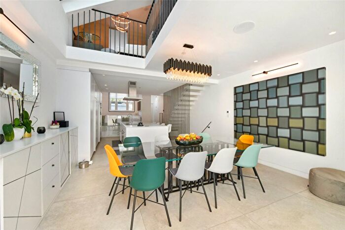 4 Bedroom Terraced House For Sale In Waterford Road, London, SW6