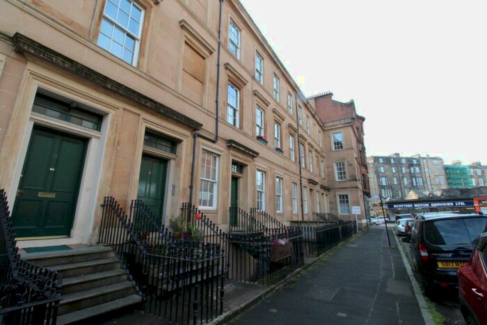 2 Bedroom Flat To Rent In Baliol Street, Glasgow, G3