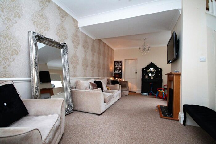 3 Bedroom Semi-Detached House To Rent In Cotleigh Road, Romford, RM7