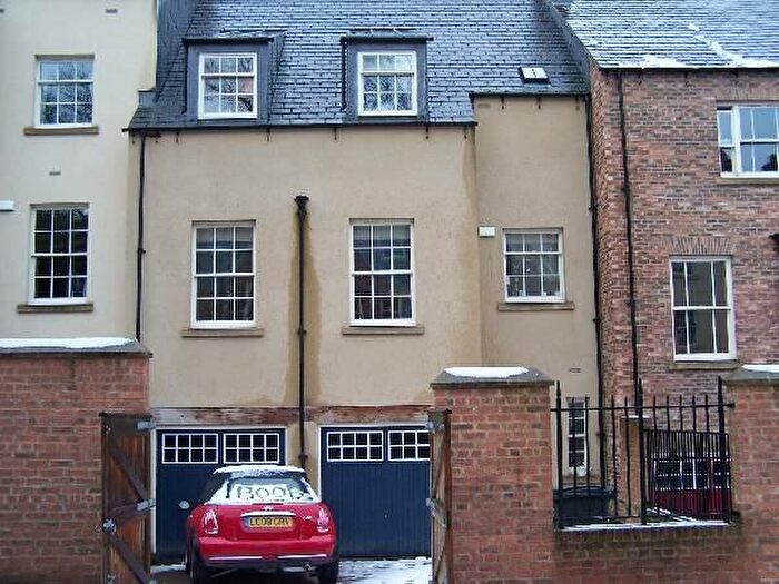 7 Bedroom House To Rent In Highgate, DH1