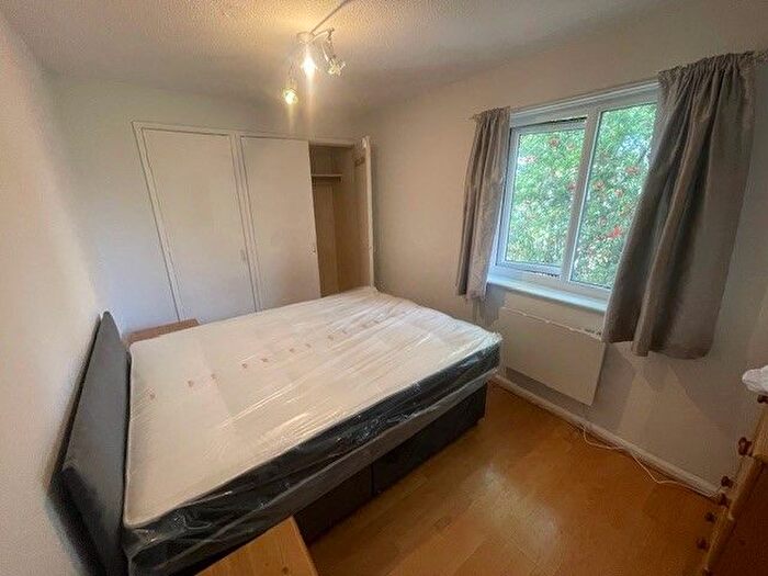 1 Bedroom Property To Rent In Chantrell Court, Leeds, LS2