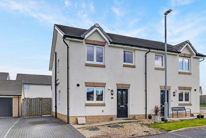 3 Bedroom Semi Detached House For Sale In Dalry Road, Kilwinning, KA13