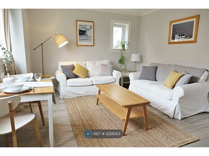 2 Bedroom Flat To Rent In Forrester Park Gardens, Edinburgh, EH12