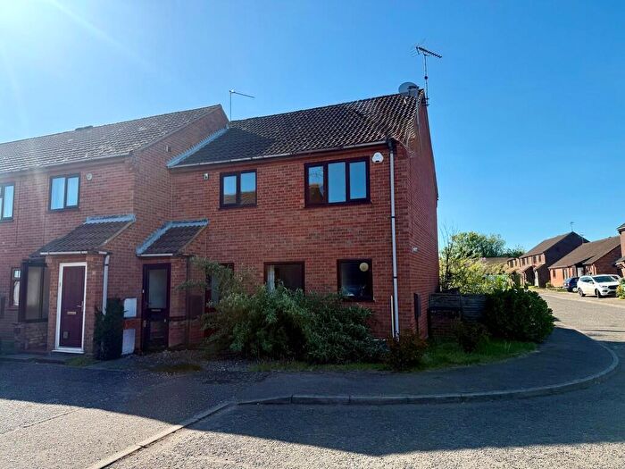 2 Bedroom Flat For Sale In Hamilton Close, North Walsham, NR28