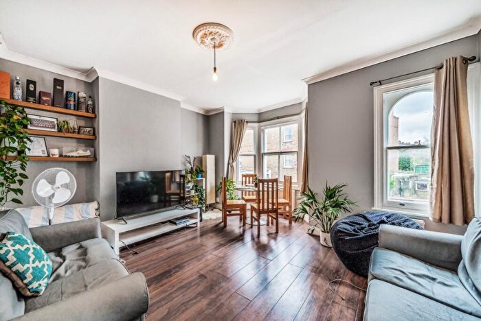 3 Bedroom Property To Rent In Plough Road, Battersea, London, SW11