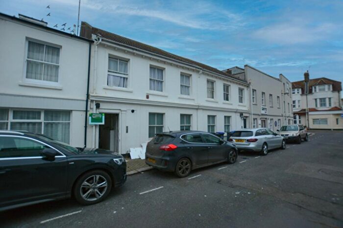 2 Bedroom Apartment For Sale In The Paragon, Brunswick Road, Worthing, BN11