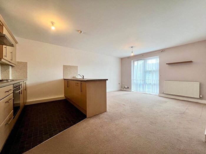 1 Bedroom Flat To Rent In Reed Street, Hull, East Yorkshire, HU2