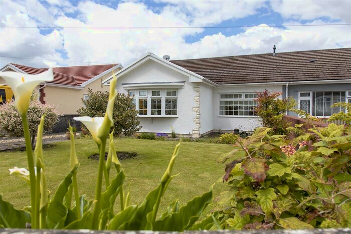 3 Bedroom Bungalow For Sale In Heol Uchaf, Nelson, Treharris, CF46