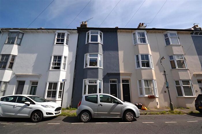 1 Bedroom Terraced House To Rent In St. Martins Place, Brighton, East Sussex, BN2