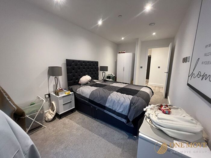 2 Bedroom Flat For Sale In Silvercroft Street, Manchester, M15