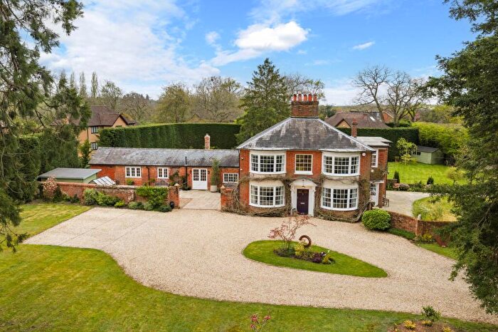 6 Bedroom Detached House For Sale In Newnham Road, Hook, RG27