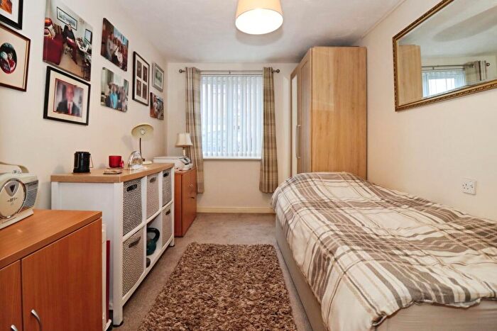 2 Bedroom Flat For Sale In Orchard Gate, Bradley Stoke, Bristol, Gloucestershire, BS32