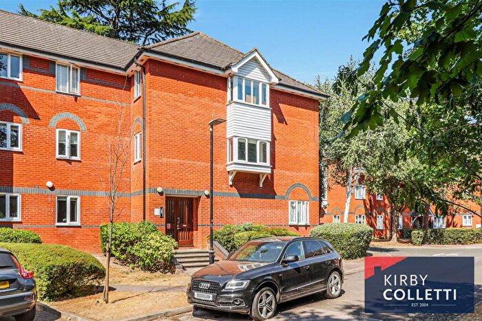 1 Bedroom Flat To Rent In St. Cross Court, Hoddesdon, Hertfordshire, EN11
