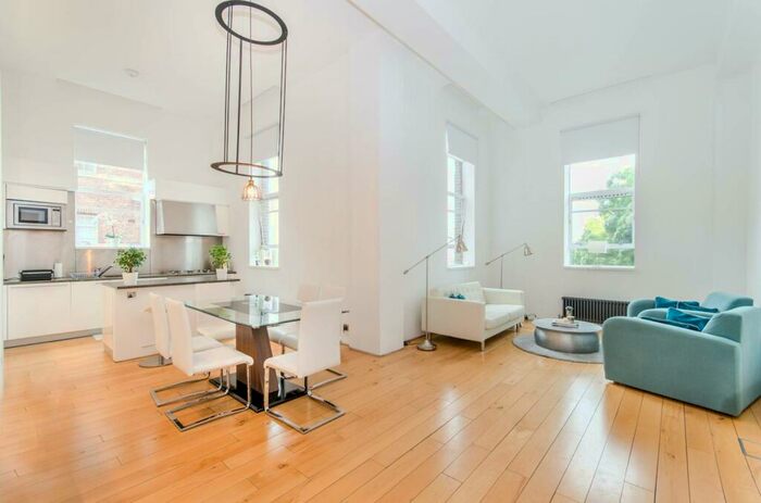 2 Bedroom Flat To Rent In Hall Road, St John's Wood, London, NW8