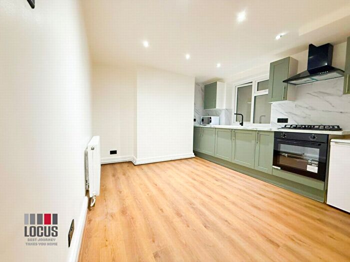 1 Bedroom Flat To Rent In Victoria Park Road, Hackney, E9