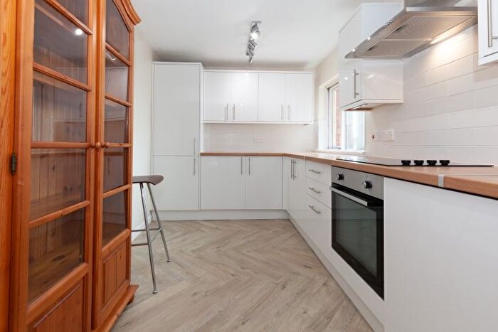 2 Bedroom Flat To Rent In St Clements, East Oxford, OX4