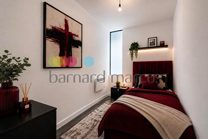 Apartment To Rent In Purley Way, Croydon, CR0
