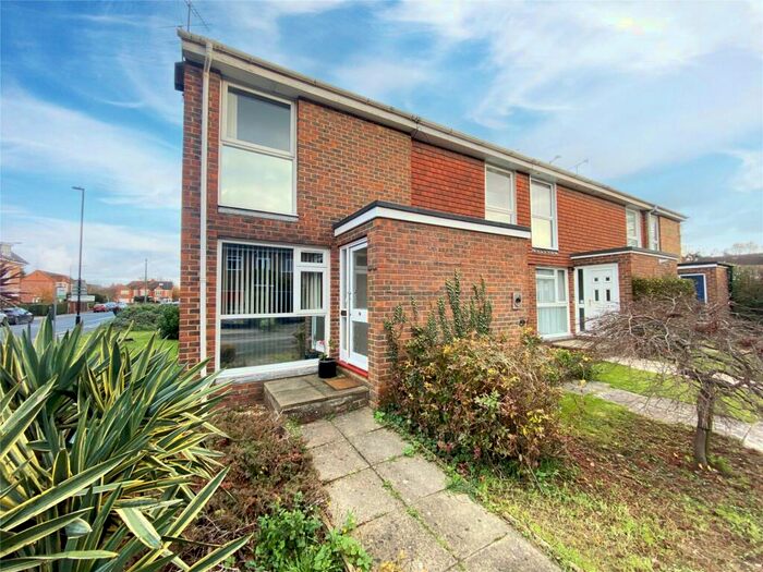 2 Bedroom End Of Terrace House To Rent In Fotherby Court, Maidenhead, Berkshire, SL6