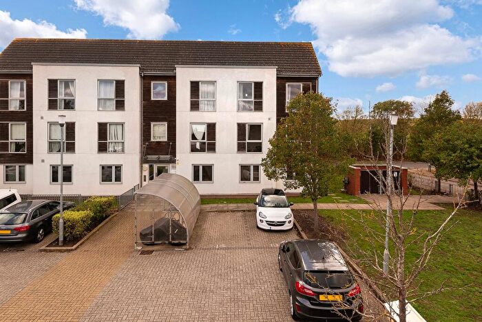 1 Bedroom Apartment For Sale In Dulcie Close, Greenhithe, DA9