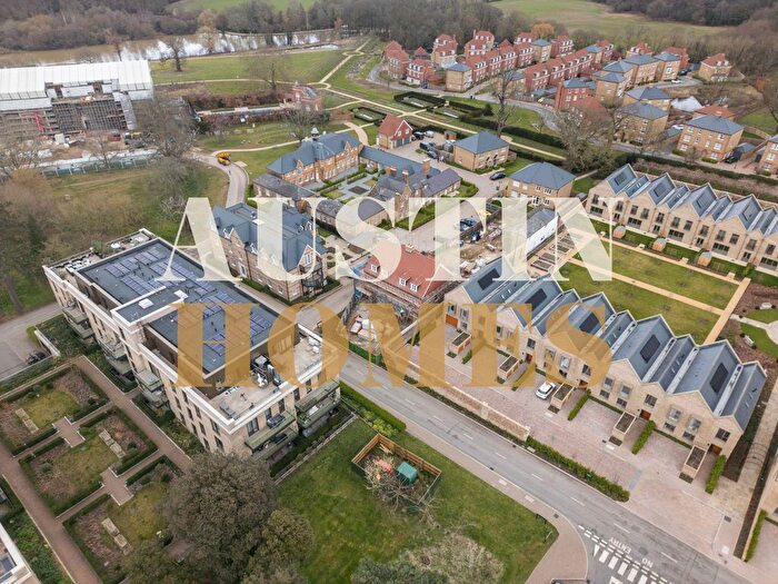 4 Bedroom Semi-Detached House To Rent In Trento Mews, Hadley Wood, EN4