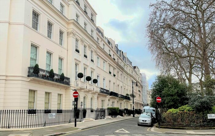 4 Bedroom Flat To Rent In Wilton Crescent, Belgravia, London, SW1X